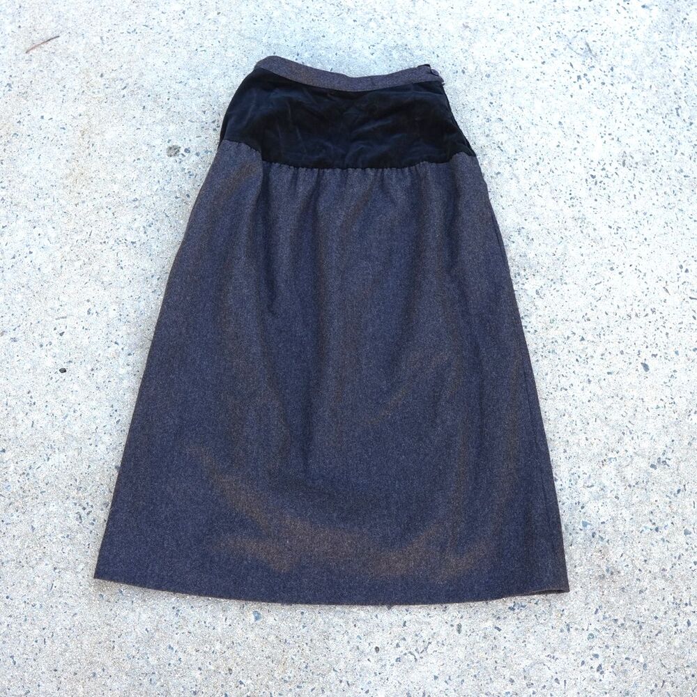 Vintage Valentino Miss V Wool Skirt Made in Italy Quiet Luxury Office Siren
